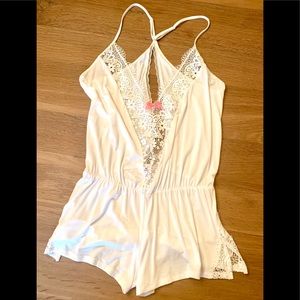 VICTORIA SECRET SHORTS NIGHTGOWN